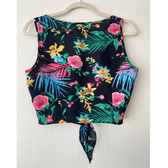 Tropical Print Crop Top - Picture 2 of 3